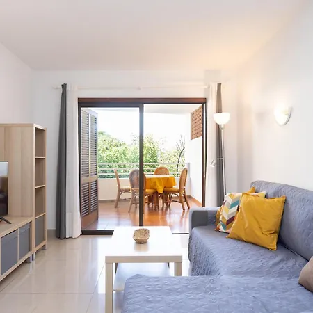 Home2book Serene & Pool, Escape Apartman *